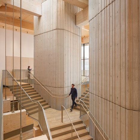 03_Studio-Gang_David-Rubenstein-Treehouse_Staircase_(c)Jason-O_Rear 1 (1)