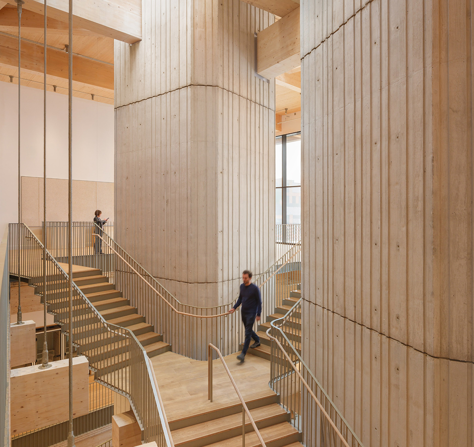 03_Studio-Gang_David-Rubenstein-Treehouse_Staircase_(c)Jason-O_Rear 2 (1)