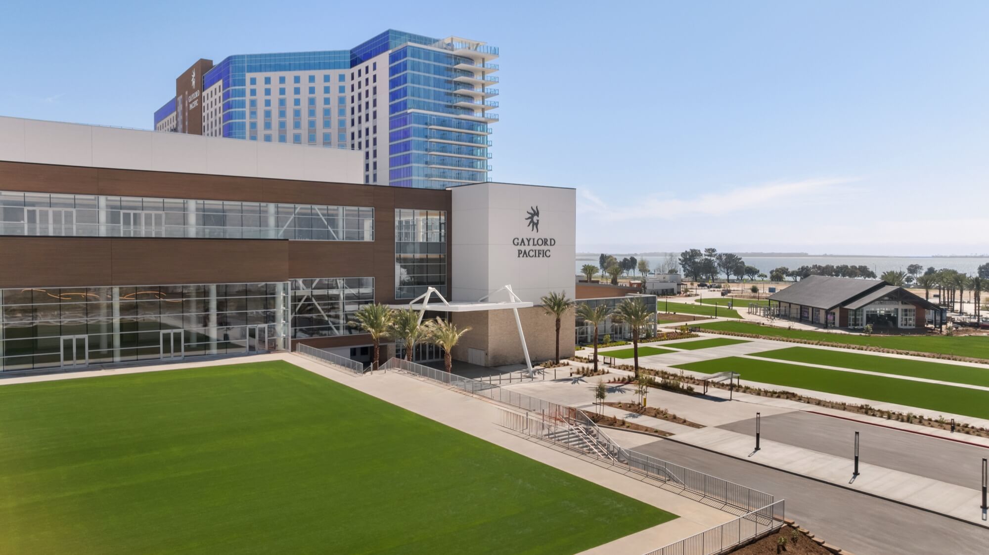 Event-Lawns-Exterior